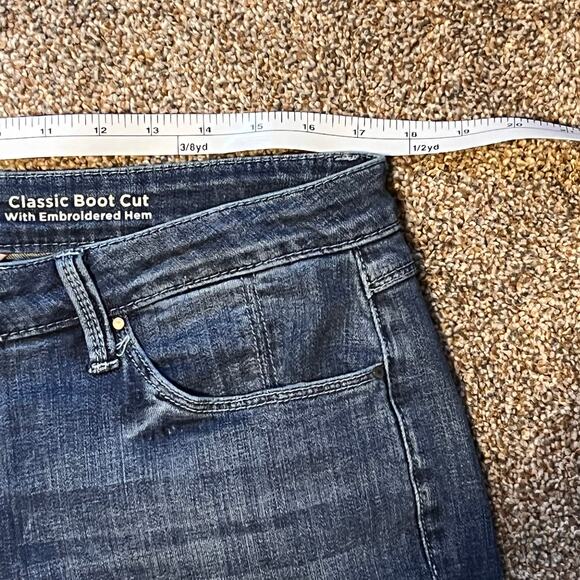 Laurie Felt Classic Boot Cut Embroidered Hem Women's Jeans.  Size 12 - Picture 5 of 8
